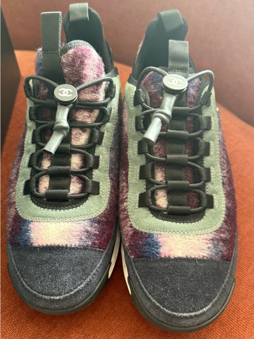 CHANEL Multicolor Purple-Gray Wool- Suede Blend Sneakers - Picture 5 of 7